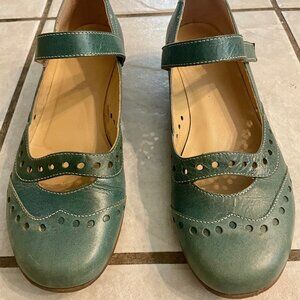 Fidji Women's Blue-Green Mary Jane Shoes (Size 38)